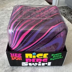 Nice Berg Swirl - Purple and Pink